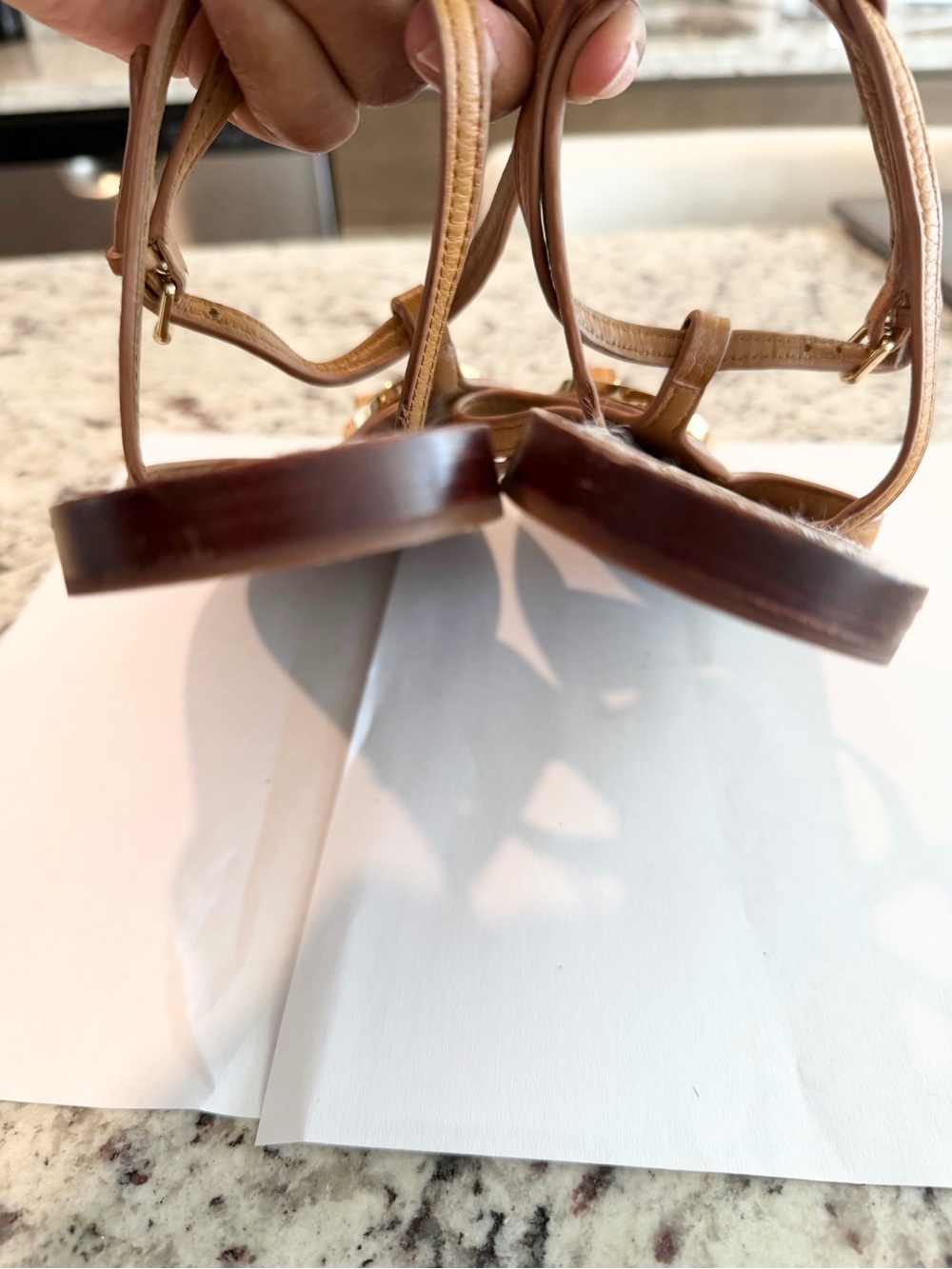 Tory Burch Tan Leather Thong Sandals with Gold Logo - Picture 5 of 5